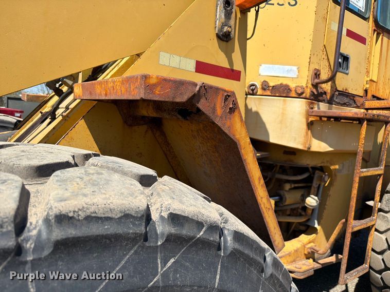 image for item EF2466 1993 Caterpillar 936F wheel loader