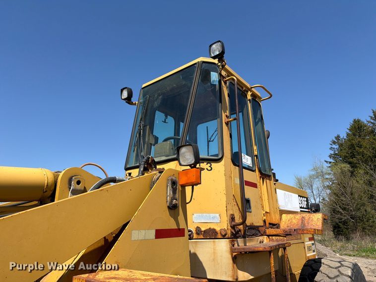 image for item EF2466 1993 Caterpillar 936F wheel loader