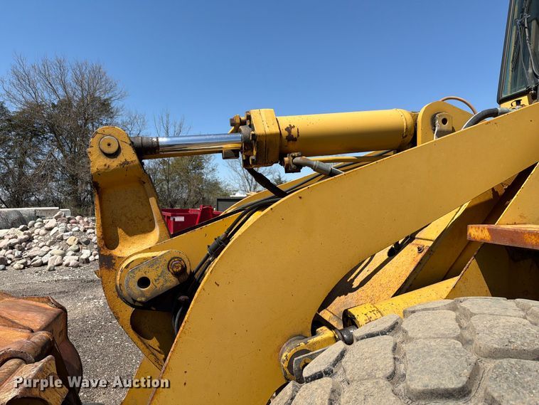 image for item EF2466 1993 Caterpillar 936F wheel loader