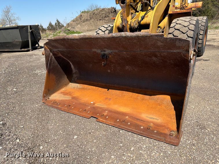 image for item EF2466 1993 Caterpillar 936F wheel loader