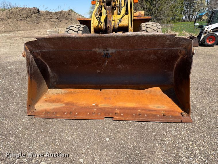 image for item EF2466 1993 Caterpillar 936F wheel loader