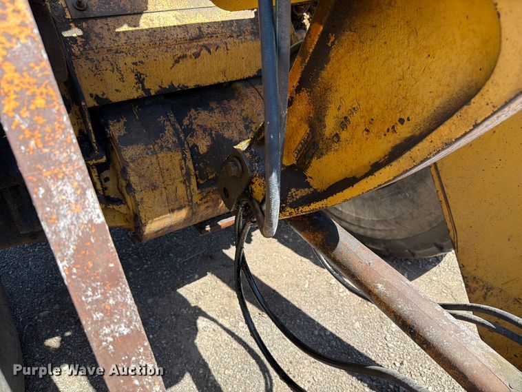 image for item EF2466 1993 Caterpillar 936F wheel loader