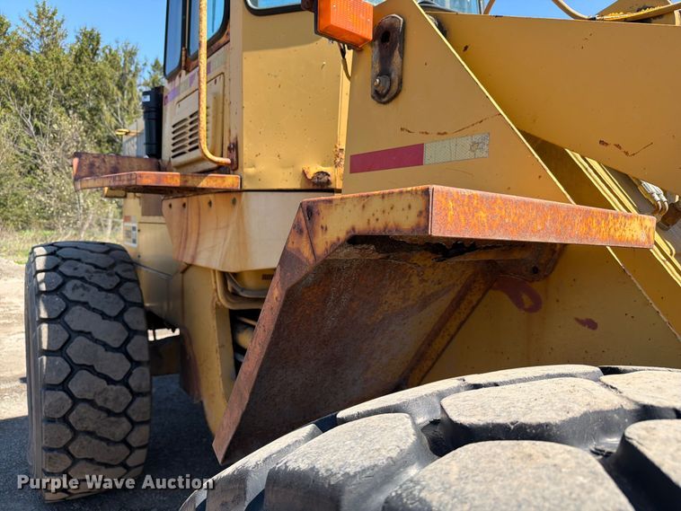 image for item EF2466 1993 Caterpillar 936F wheel loader