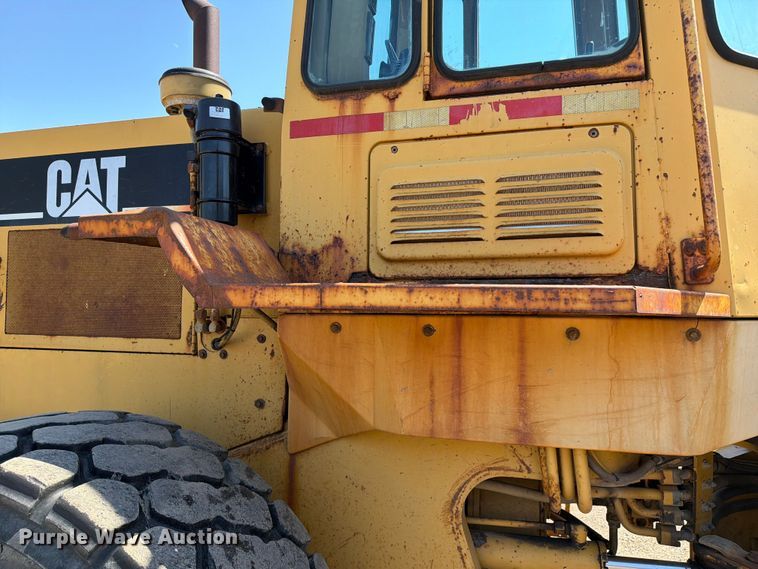 image for item EF2466 1993 Caterpillar 936F wheel loader