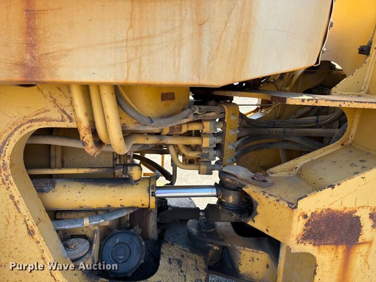 image for item EF2466 1993 Caterpillar 936F wheel loader