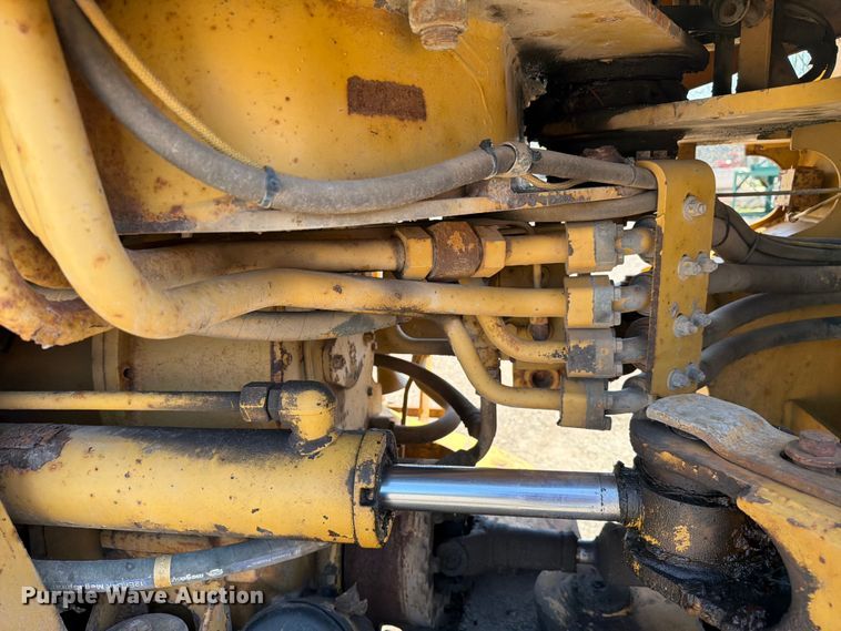 image for item EF2466 1993 Caterpillar 936F wheel loader