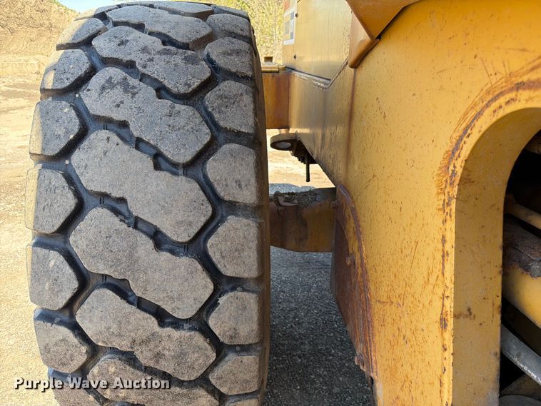 image for item EF2466 1993 Caterpillar 936F wheel loader