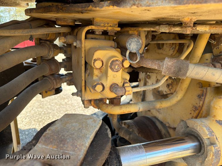 image for item EF2466 1993 Caterpillar 936F wheel loader