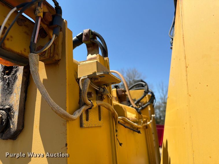 image for item EF2466 1993 Caterpillar 936F wheel loader