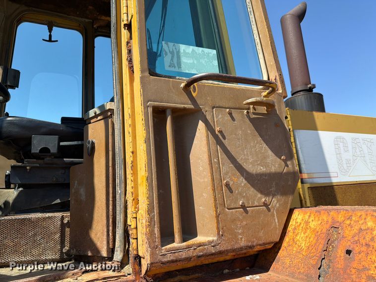 image for item EF2466 1993 Caterpillar 936F wheel loader