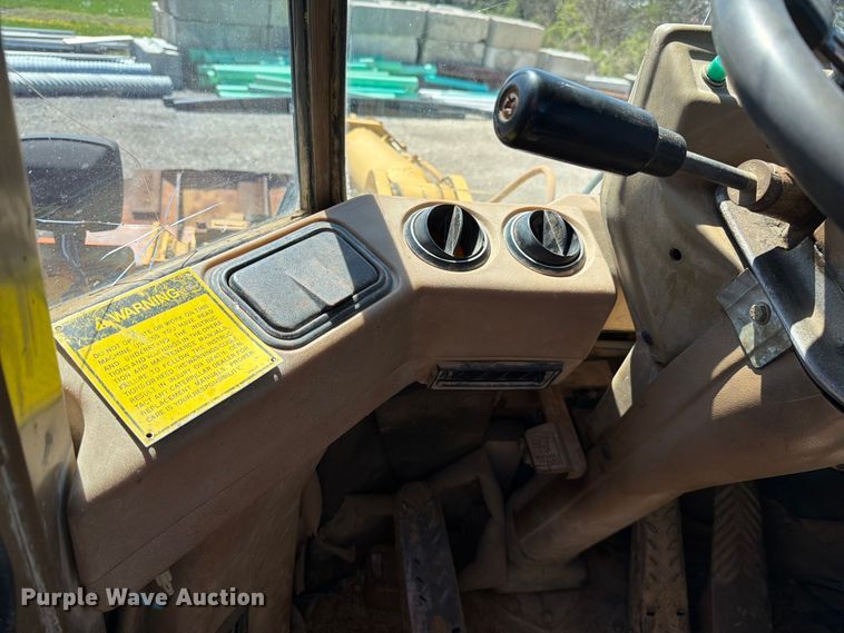 image for item EF2466 1993 Caterpillar 936F wheel loader