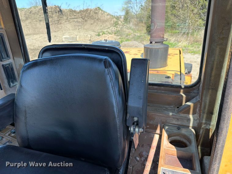 image for item EF2466 1993 Caterpillar 936F wheel loader