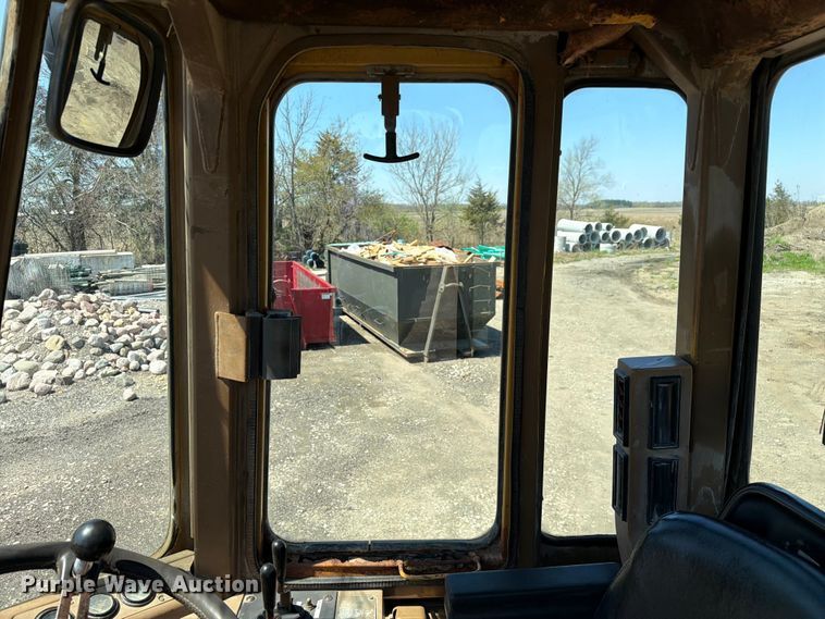 image for item EF2466 1993 Caterpillar 936F wheel loader