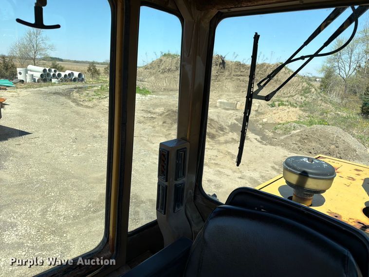 image for item EF2466 1993 Caterpillar 936F wheel loader