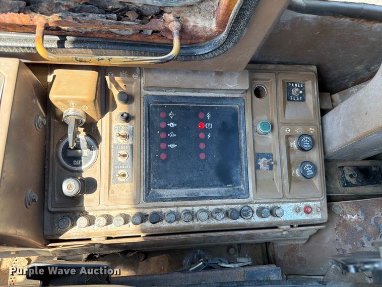 image for item EF2466 1993 Caterpillar 936F wheel loader