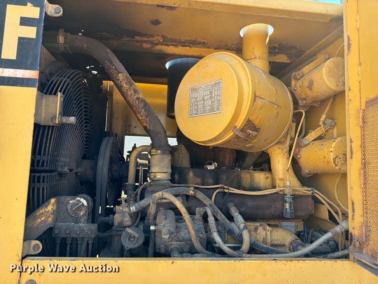 image for item EF2466 1993 Caterpillar 936F wheel loader