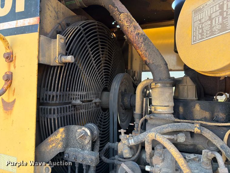 image for item EF2466 1993 Caterpillar 936F wheel loader