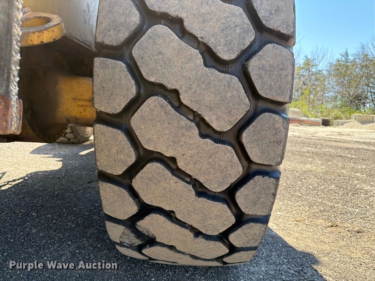 image for item EF2466 1993 Caterpillar 936F wheel loader