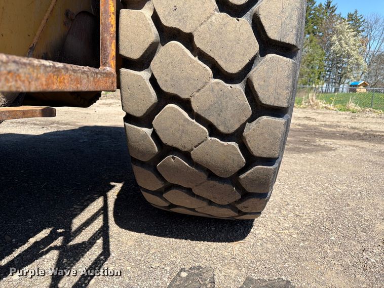 image for item EF2466 1993 Caterpillar 936F wheel loader