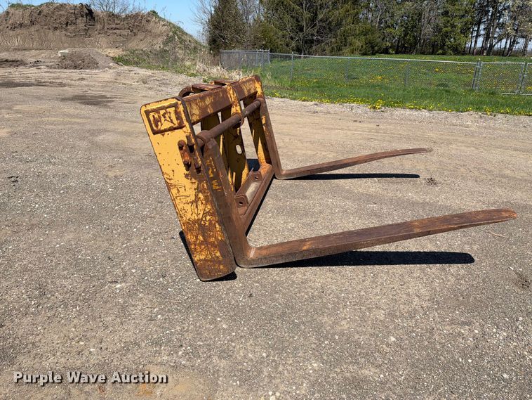 image for item EF2466 1993 Caterpillar 936F wheel loader
