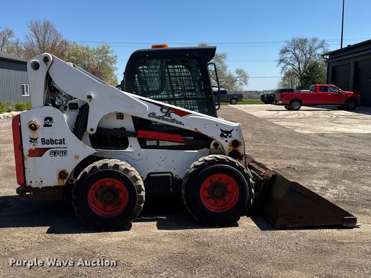 image for item EF2467 2018 Bobcat S740 skid steer loader