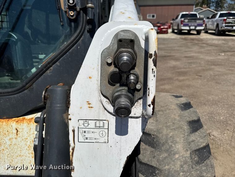 image for item EF2467 2018 Bobcat S740 skid steer loader