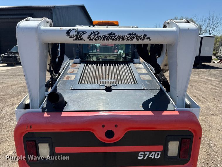 image for item EF2467 2018 Bobcat S740 skid steer loader