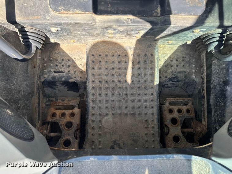 image for item EF2467 2018 Bobcat S740 skid steer loader