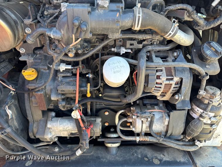 image for item EF2467 2018 Bobcat S740 skid steer loader
