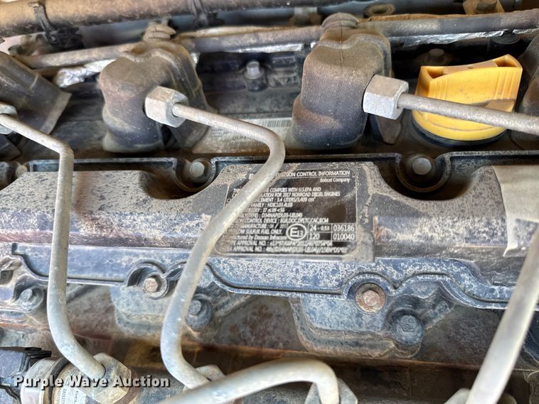 image for item EF2467 2018 Bobcat S740 skid steer loader
