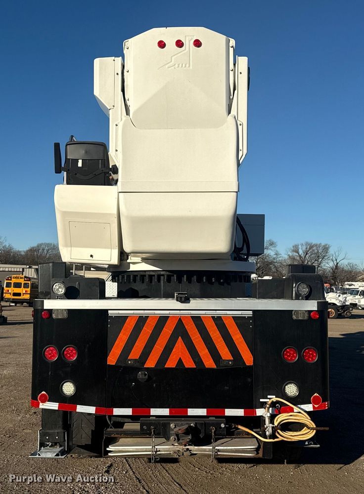 image for item EG1923 2015 Tor Truck, R.P.M. Tech Inc. BC-10610-TS bucket truck