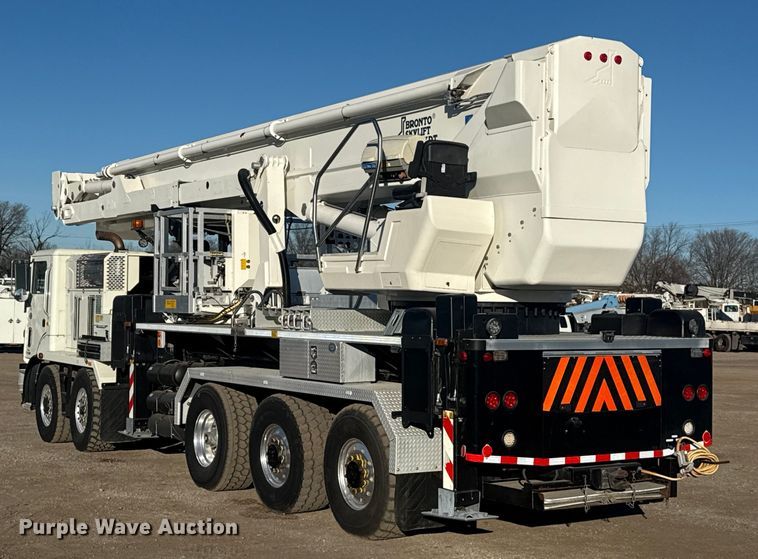 image for item EG1923 2015 Tor Truck, R.P.M. Tech Inc. BC-10610-TS bucket truck