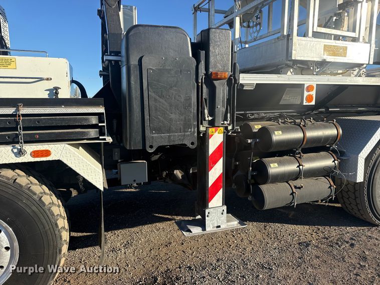 image for item EG1923 2015 Tor Truck, R.P.M. Tech Inc. BC-10610-TS bucket truck