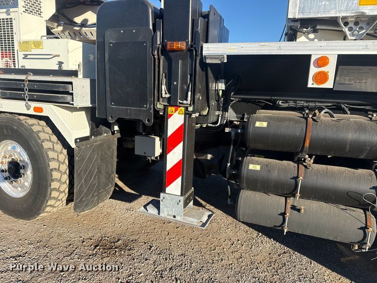 image for item EG1923 2015 Tor Truck, R.P.M. Tech Inc. BC-10610-TS bucket truck
