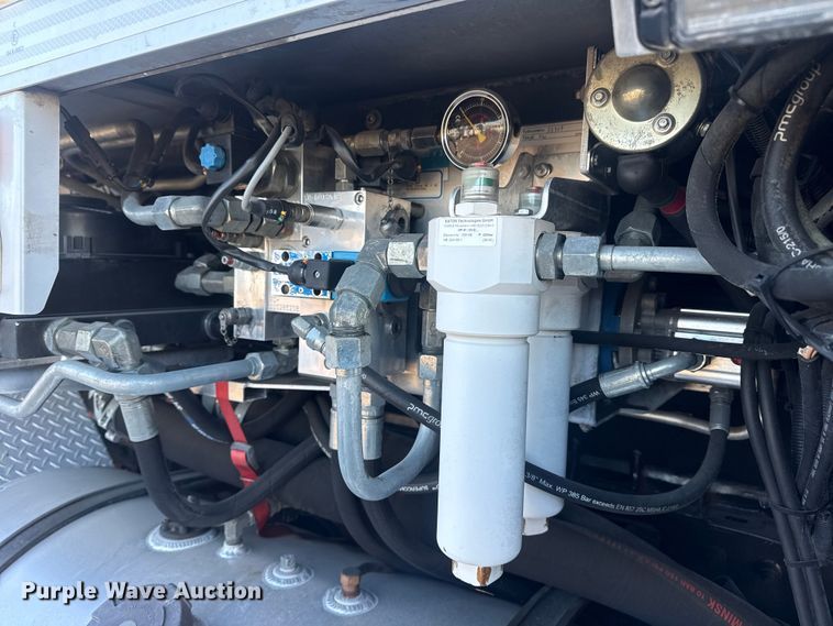 image for item EG1923 2015 Tor Truck, R.P.M. Tech Inc. BC-10610-TS bucket truck