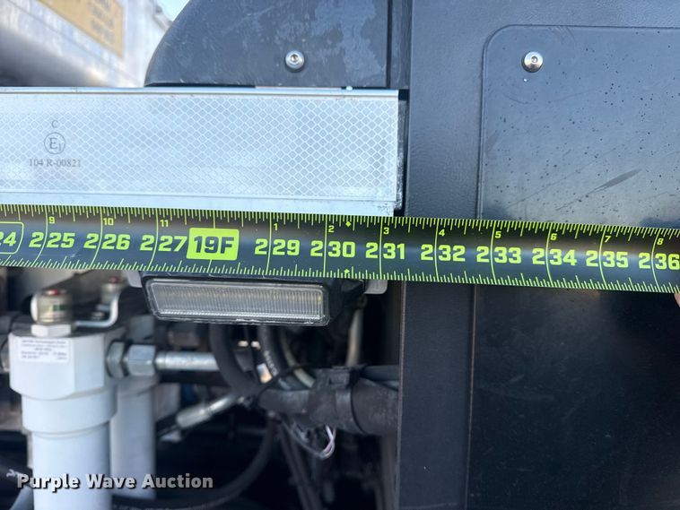image for item EG1923 2015 Tor Truck, R.P.M. Tech Inc. BC-10610-TS bucket truck