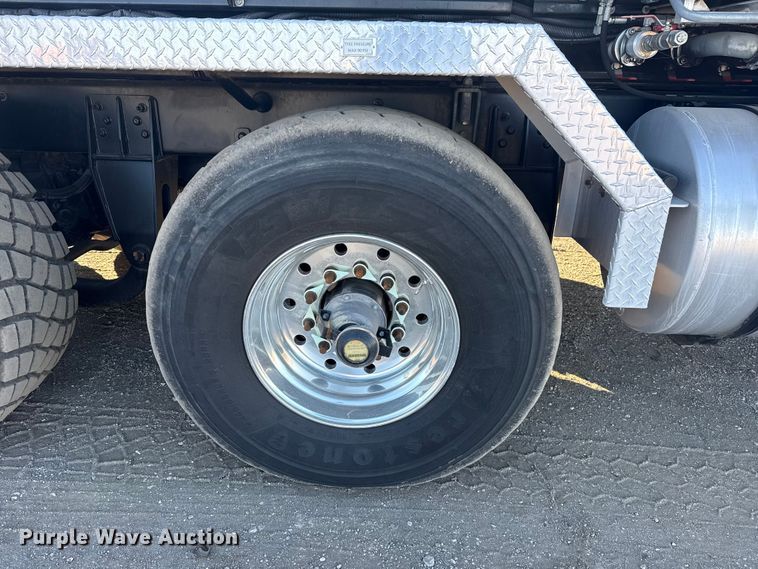 image for item EG1923 2015 Tor Truck, R.P.M. Tech Inc. BC-10610-TS bucket truck