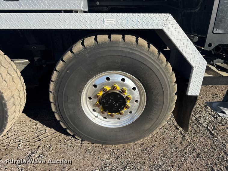 image for item EG1923 2015 Tor Truck, R.P.M. Tech Inc. BC-10610-TS bucket truck