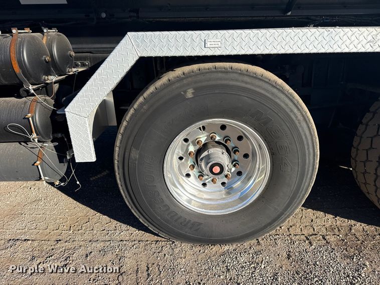 image for item EG1923 2015 Tor Truck, R.P.M. Tech Inc. BC-10610-TS bucket truck