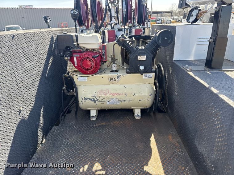 image for item EG8894 2018 Ram  5500 HD utility / service truck