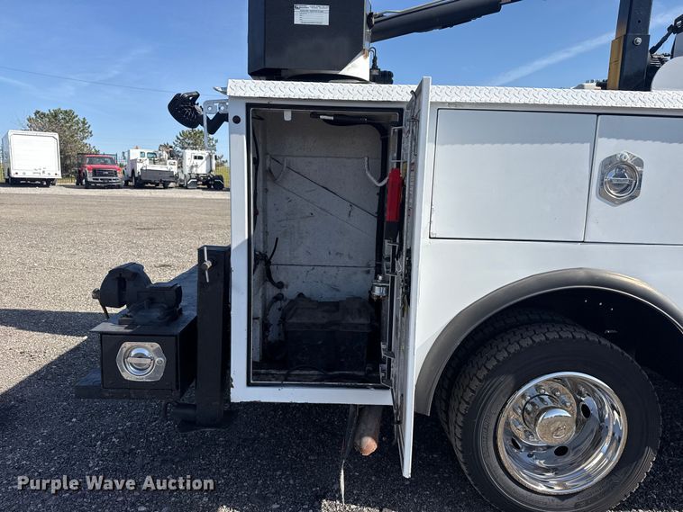 image for item EG8894 2018 Ram  5500 HD utility / service truck