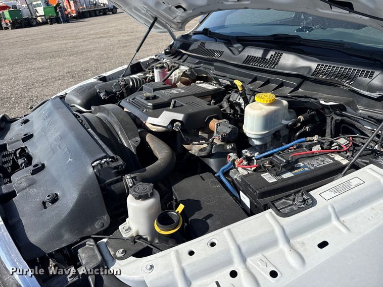 image for item EG8894 2018 Ram  5500 HD utility / service truck