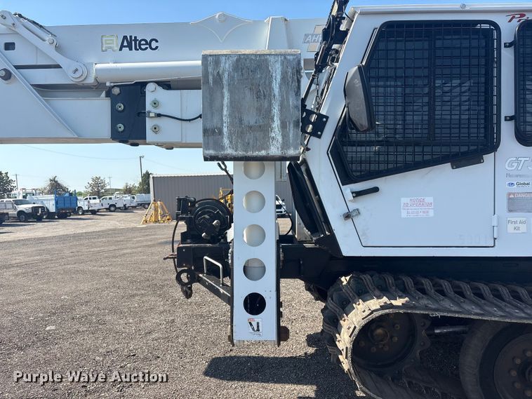 image for item EG8953 Prinoth GT 3000 track carrier with bucket lift