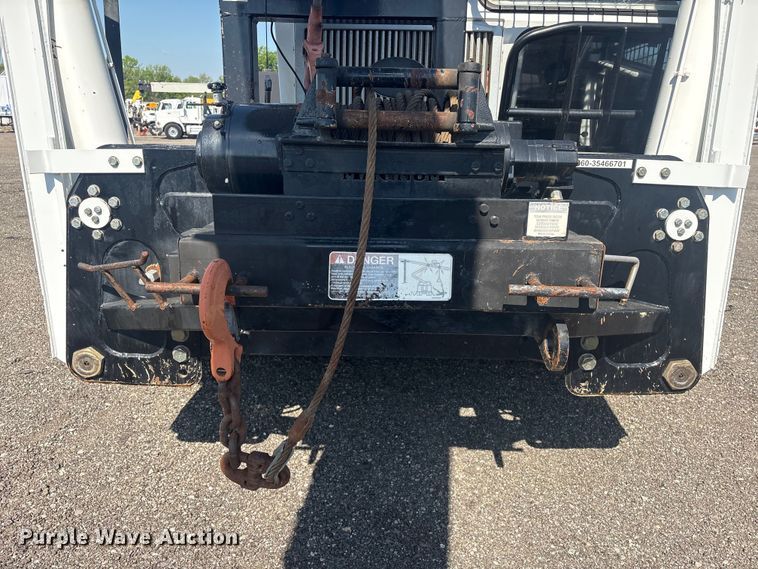 image for item EG8953 Prinoth GT 3000 track carrier with bucket lift