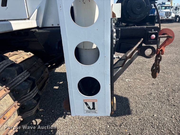 image for item EG8953 Prinoth GT 3000 track carrier with bucket lift