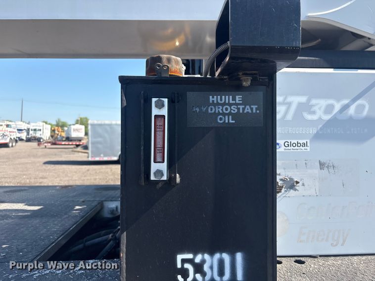 image for item EG8953 Prinoth GT 3000 track carrier with bucket lift