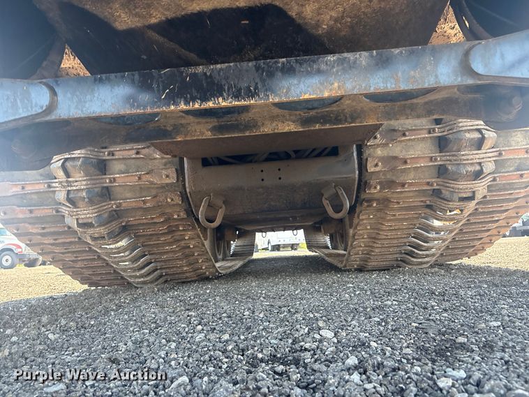 image for item EG8953 Prinoth GT 3000 track carrier with bucket lift