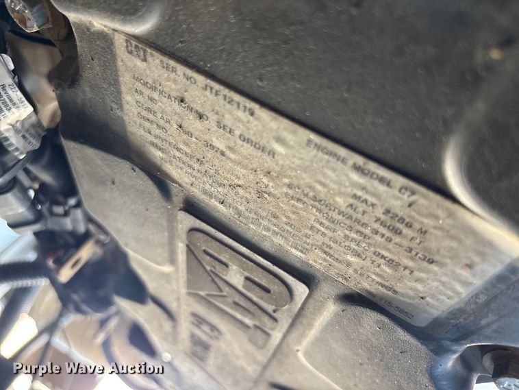 image for item EG8953 Prinoth GT 3000 track carrier with bucket lift