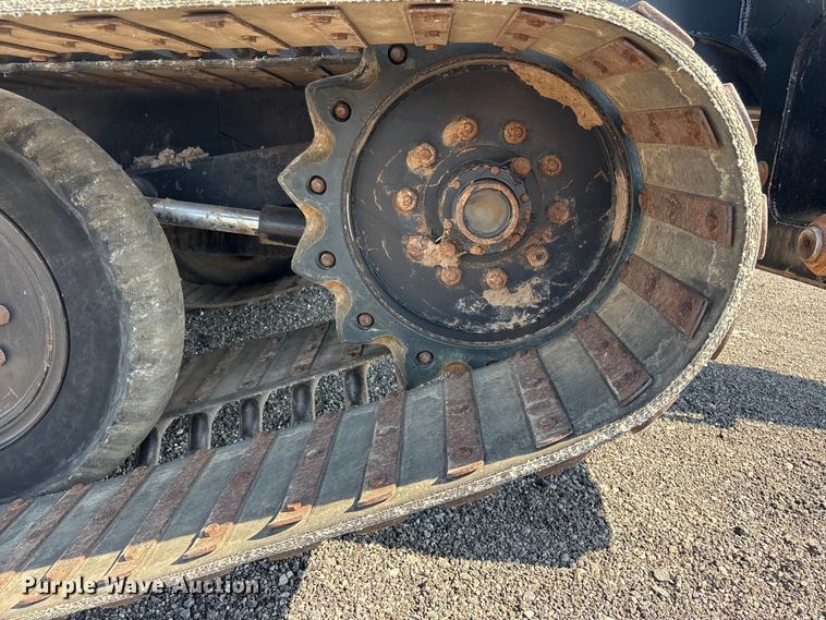 image for item EG8953 Prinoth GT 3000 track carrier with bucket lift