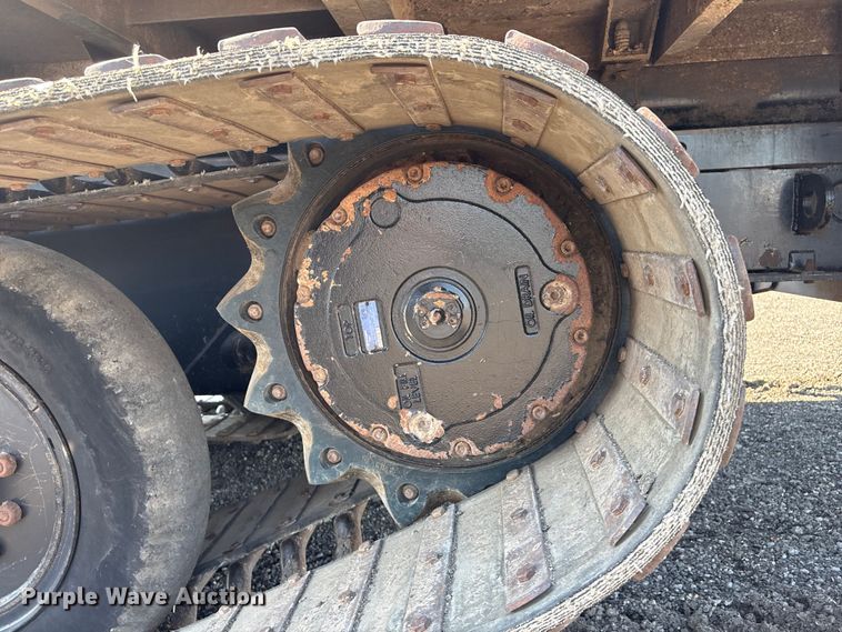 image for item EG8953 Prinoth GT 3000 track carrier with bucket lift